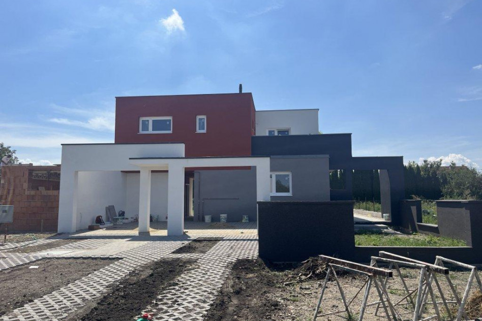 3785270